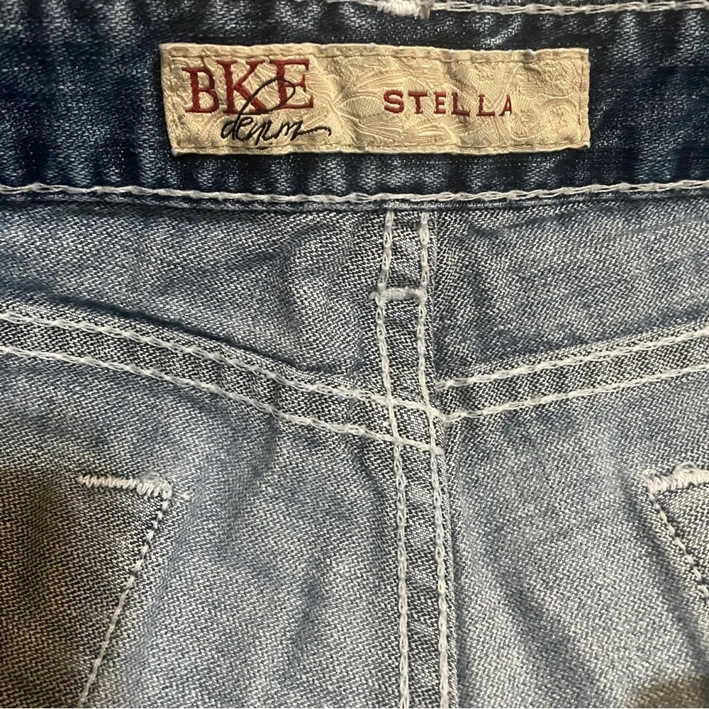 BKE Light Blue Stella Jean Shorts Low Rise Distressed Size 30 Waist - Picture 9 of 13